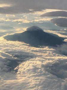 飛行機からの富士山(加工済）.jpg